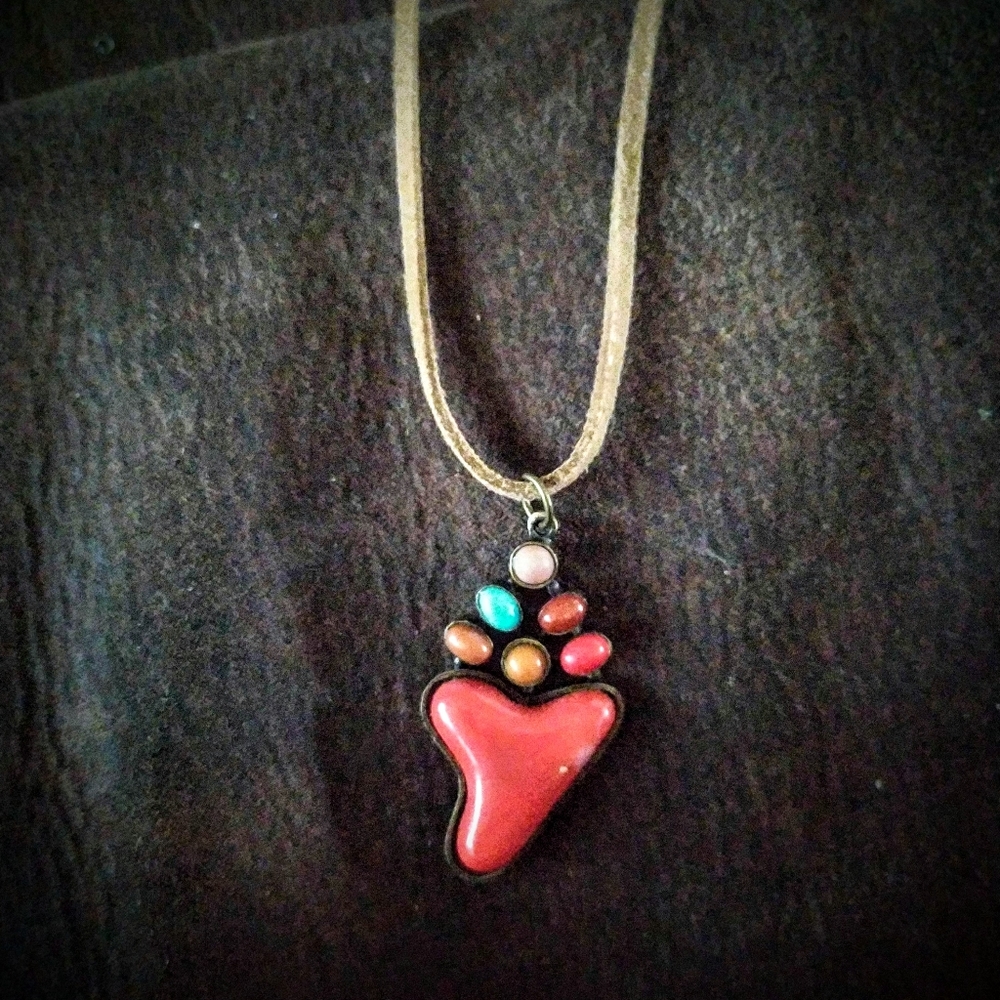 Cute 16" necklace with pendant